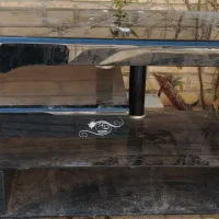 ویترین آینه‌دار و میز تلوزیون سالم