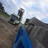 استاد کار بلوک زن