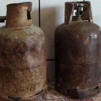 دو عدد کپسول گاز