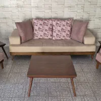 مبل راحتی با جلو مبلی و عسلی