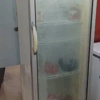 یخچال تک درب ایستاده