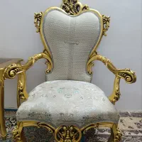 یک دست مبل 7 نفره سلطنتی ورق طلا همراه سه عدد