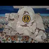 لباس، کلاه سایز ۴۴ و پوتین سربازی سایز ۴۲