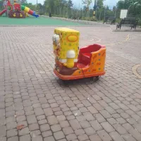 ماشین تکان دهنده|اسباببازی|لیسار, |دیوار