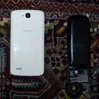 دو عدد گوشی خراب و سالم هواوی و نوکیا دکمه ای