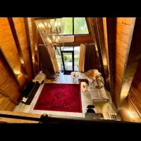 اجاره-کلبه-چوبی-سویسی-با-جکوزی