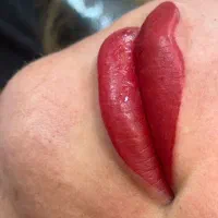 خدمات آرایش دائم صورت