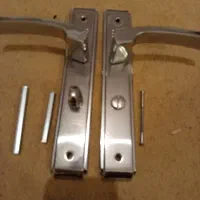 دستگیره حموم و دستشویی