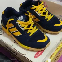 کفش کتانی آدیداس درحد