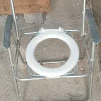 توالت فرنگی و عصا