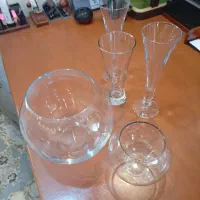 ظرف ماهی و جام و گلدان