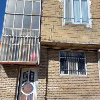یک باب منزل مسکونی دوطبقه