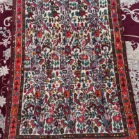 قالیچه پشمی دست ریس ، نقش خاص و تک