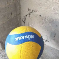 توپ والیبال