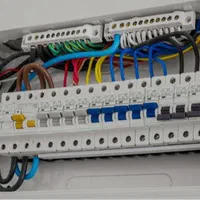 برقکار ساختمان و لاین نوری
