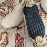 گیوه (شهری)|کیف، کفش، کمربند|اصفهان, هفتون|دیوار