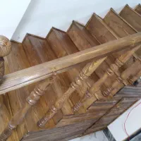 پایه نرده چوبی  خراطی  سندبلاست|خدمات پیشه و مهارت|رشت, کوی طالقانی|دیوار