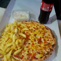 پیتزا مخصوص تک نفره+سیب+ سالاد +نوشابه فقط 160