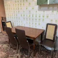 میز و صندلی ناهارخوری سالم و تمیز