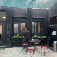 کار در کافه رستوران