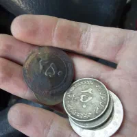 سکه ی ۵ریالی ۱۰ریالی وغیره|کلکسیون سکه، تمبر، اسکناس|ابریشم, |دیوار