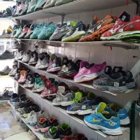 دنیایی کتونی اورجینال و شلوار 6جیب اورجینال