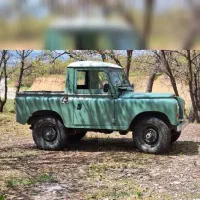 لندرور نیم تن