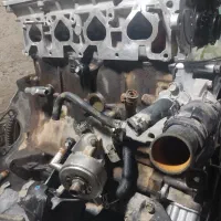 شاگرد مکانیک سواری کار بلد