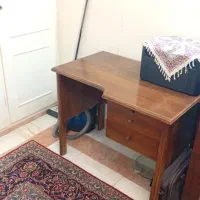 میز تحریر نوجوان چوب اصل راش قهوه ای تمیز
