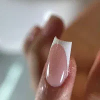 کاشت ناخن ترمیم ناخن 250 تومان
