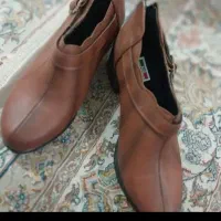 کفش|کیف، کفش، کمربند|قم, شهر قائم|دیوار