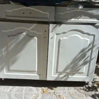 یک کابینت تمیز سالم