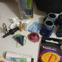 تعدادی اقلام منزل از خوردنی ولوازم امروزی پرکاربرد