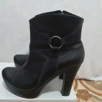 نیم پوتین در حد نو