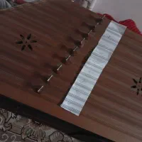 سنتور موسوی دو مهر در حد نو معاوضه با گیتار|سازهای سنتی|قم, میرزائیه|دیوار