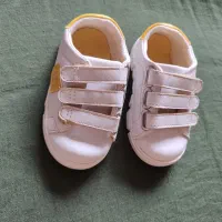 تعدادی کفش و کتونی  و چکمه و صندل کودک|کفش و لباس بچه|رشت, کوی مهر|دیوار