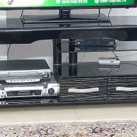 میز تلویزیون کاملا سالم بدون خطو خش