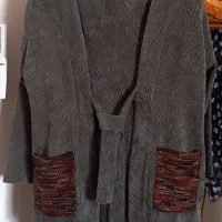 تعدادی مانتو نو بدون استفاده و در حد نو سایز ۴۴-۴۶