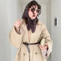 پالتو‌، بارونی و کلی مدلای بیشتر داخل فروشگاه