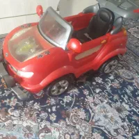 ماشین شارژی دوموتوره پرقدرت کاملن سالم و روشن