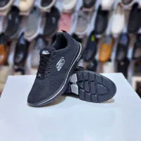 انواع کفش اسکچرز مردانه و زنانه|کیف، کفش، کمربند|اصفهان, تخت فولاد|دیوار