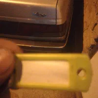 سوئیچ ماشین گم شده