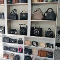 قفسه و ویترین