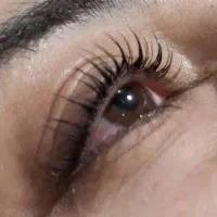 تخفیف۵۰ درصدی لیفت ولمینت مژه،ابرو وکاشت|خدمات آرایشگری و زیبایی|اراک, |دیوار