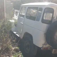 خودرو لندکروز کلاسیک