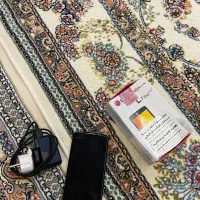 یک دستگاه گوشی LG