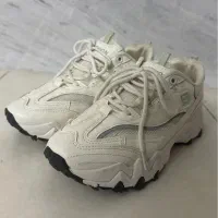 کتونی نو استفاده نشده|کیف، کفش، کمربند|قم, سراجه (۱۵ خرداد)|دیوار