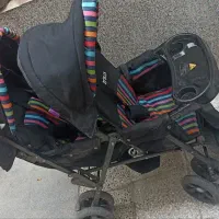 کالسکه دوقلو در حد