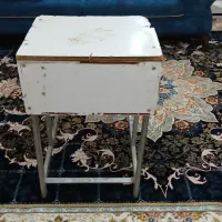 میز تحریر کاملا سالم