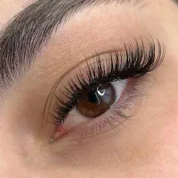 اکستنشن مژه و لیفت ابرو و مژه